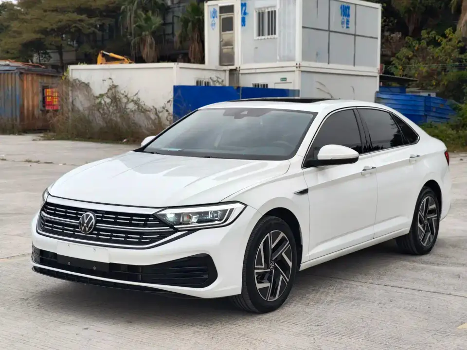Volkswagen Sagitar 300TSI DSG Surpassing Edition 2023