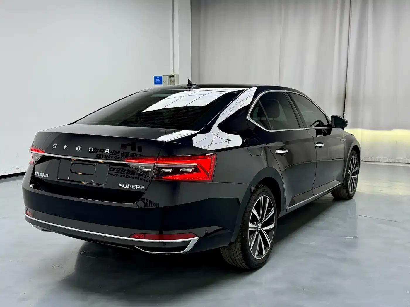 Skoda Superb Facelift TSI280 DSG Premium Edition 2023 — фото 16