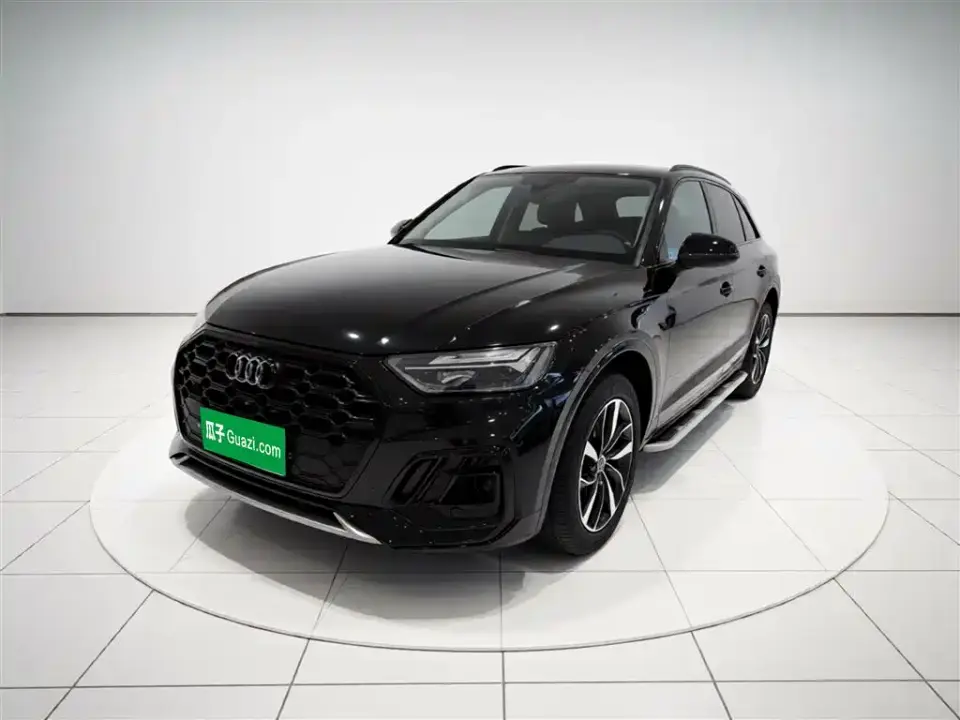 Audi Q5L 40 TFSI Luxury Dynamic 2021