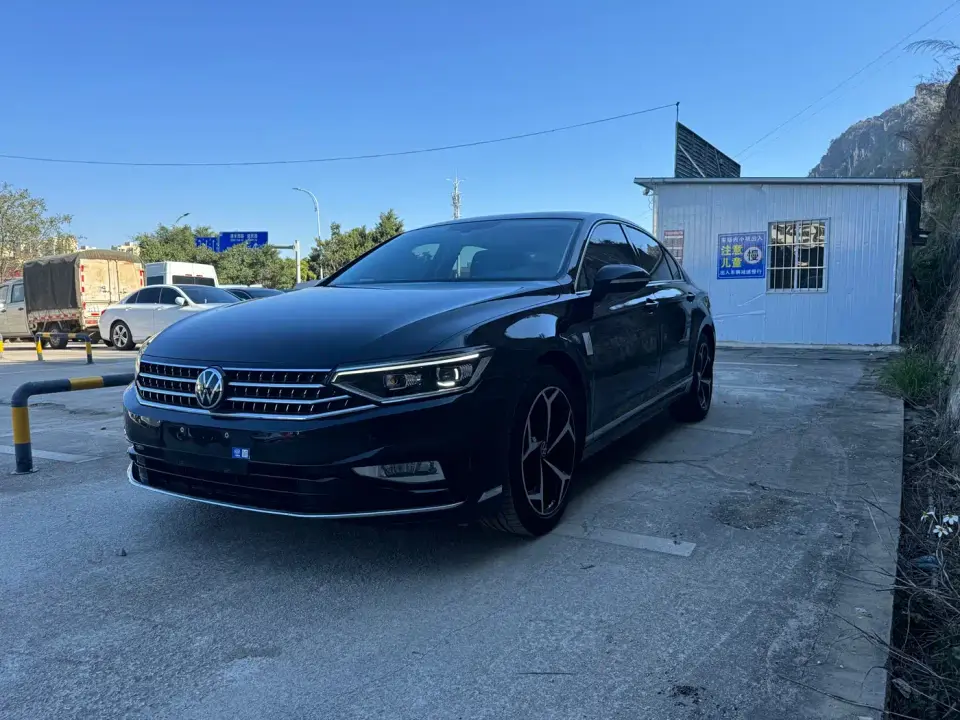 Volkswagen Magotan 2 Million Units Anniversary Edition 330TSI DSG Leading Type 2023