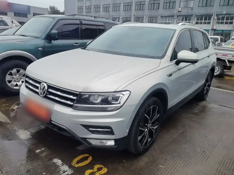 Volkswagen Tiguan L Facelift 330TSI Auto 2WD Smart Luxury China VI 2019