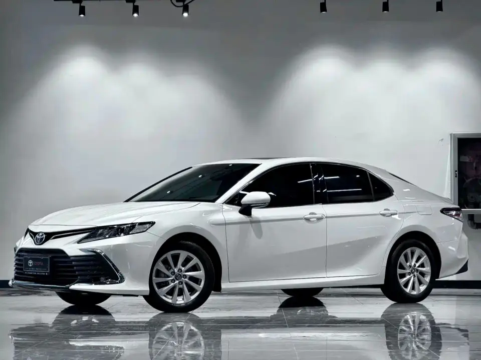 Toyota Camry 2.0GVP Leading Edition 2022