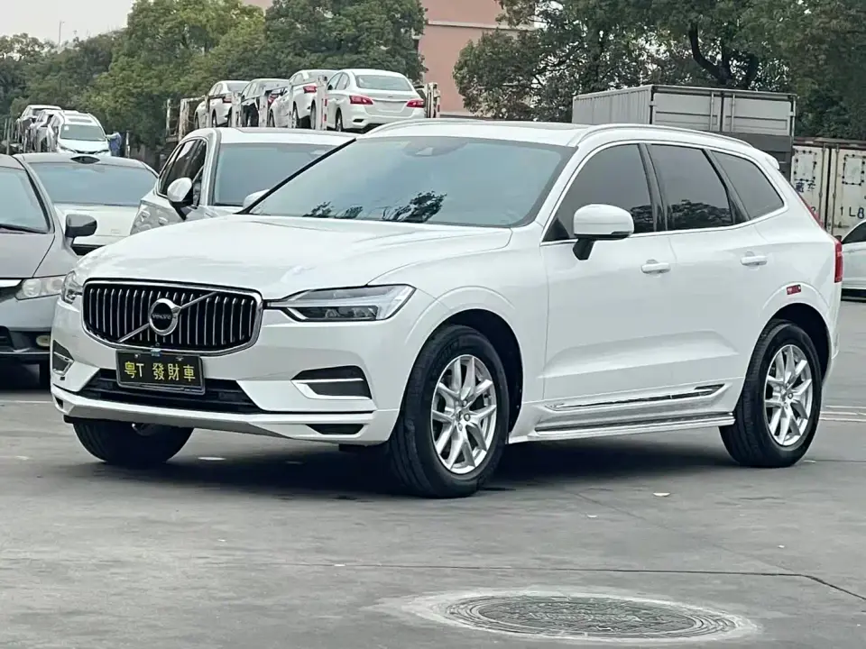 Volvo XC60 T5 AWD Momentum 2020