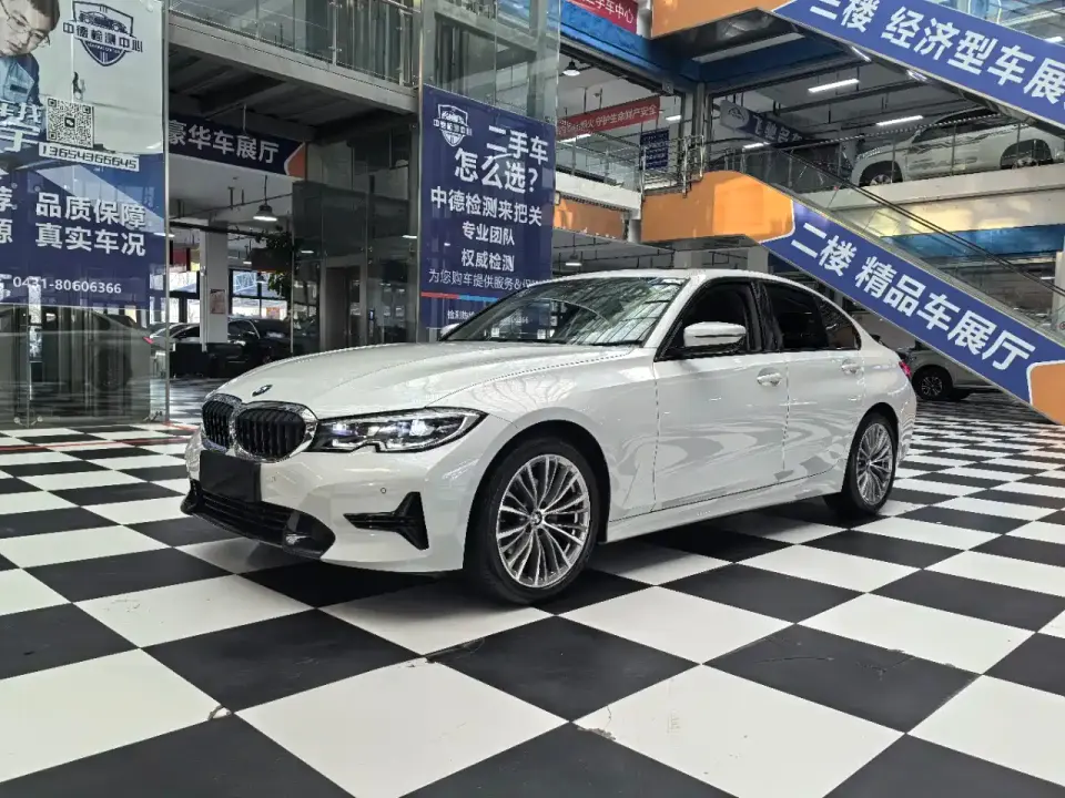 BMW 3 Series 320i Sport Package 2022