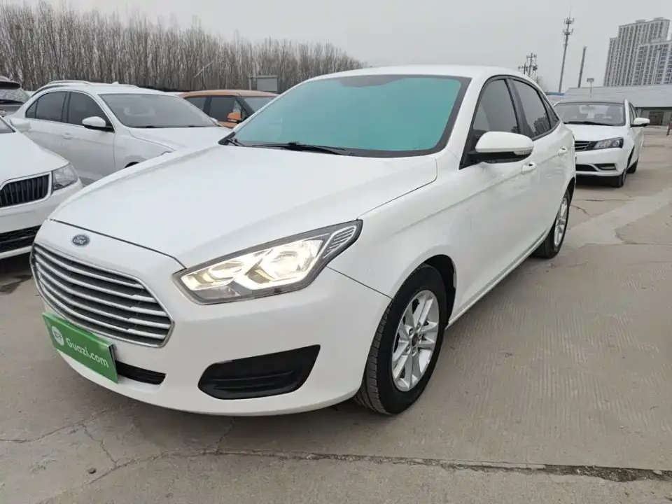 Ford Escort Facelift 1.5L Manual Premium Edition China VI 2019
