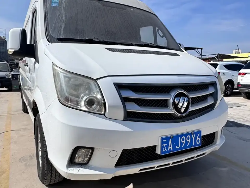 Foton Tuyano Model 2.8T Van Extended Wheelbase Medium Roof 3 Seater 4J28TC3 2019