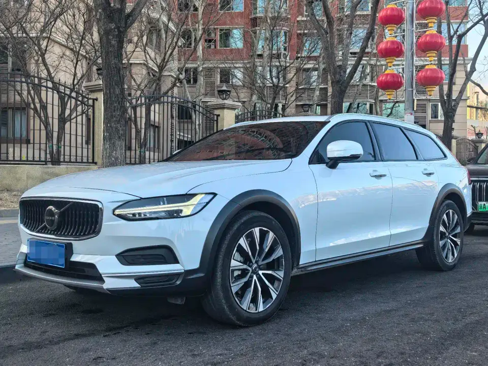 Volvo V90 Cross Country B5 AWD Smart Distance Edition 2023