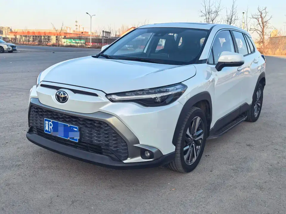 Toyota Frontlander 2.0L CVT Luxury PLUS Edition 2022