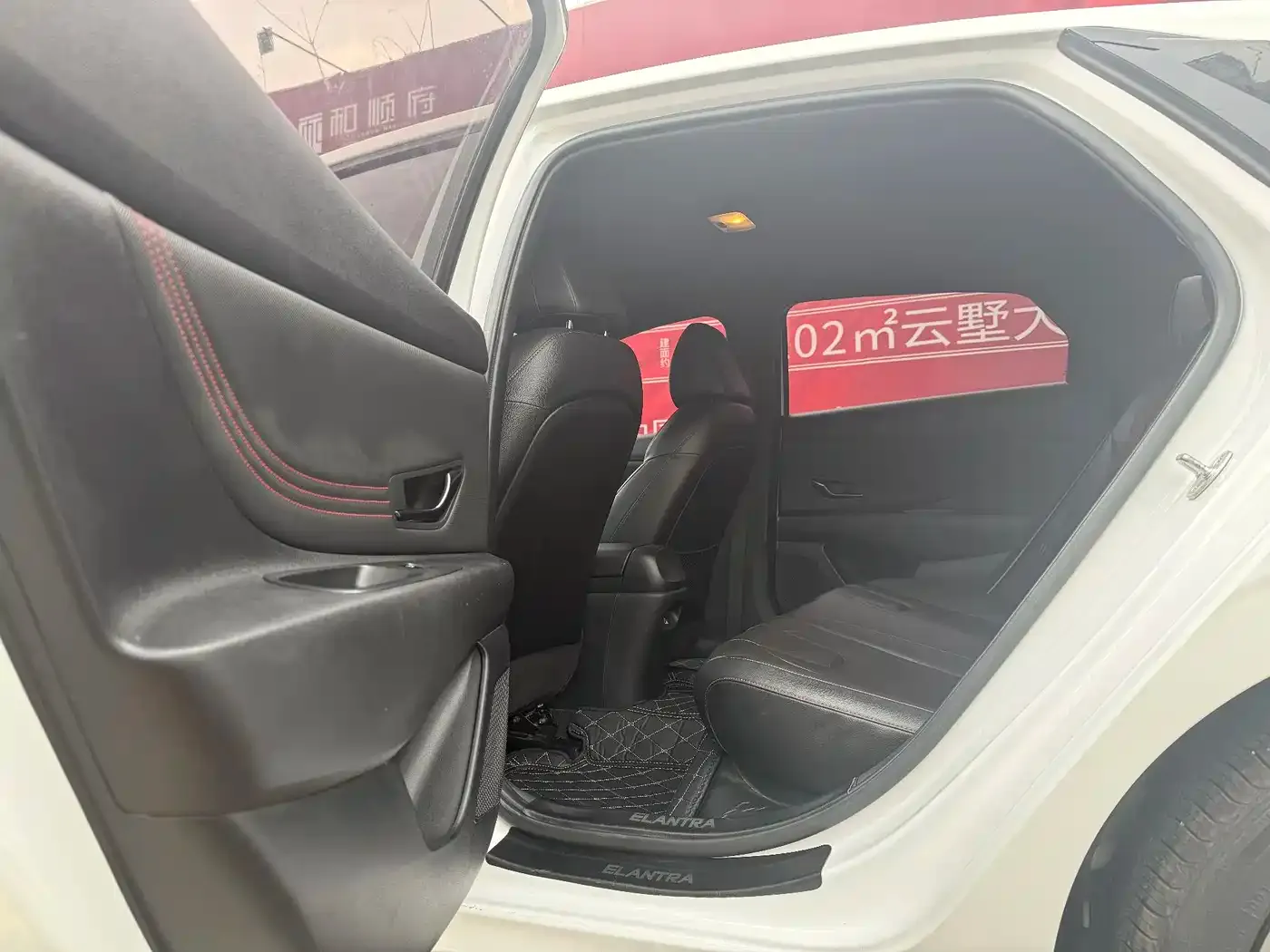 Hyundai Elantra 240TGDi DCT LUX Premium Edition 2021 — фото 6