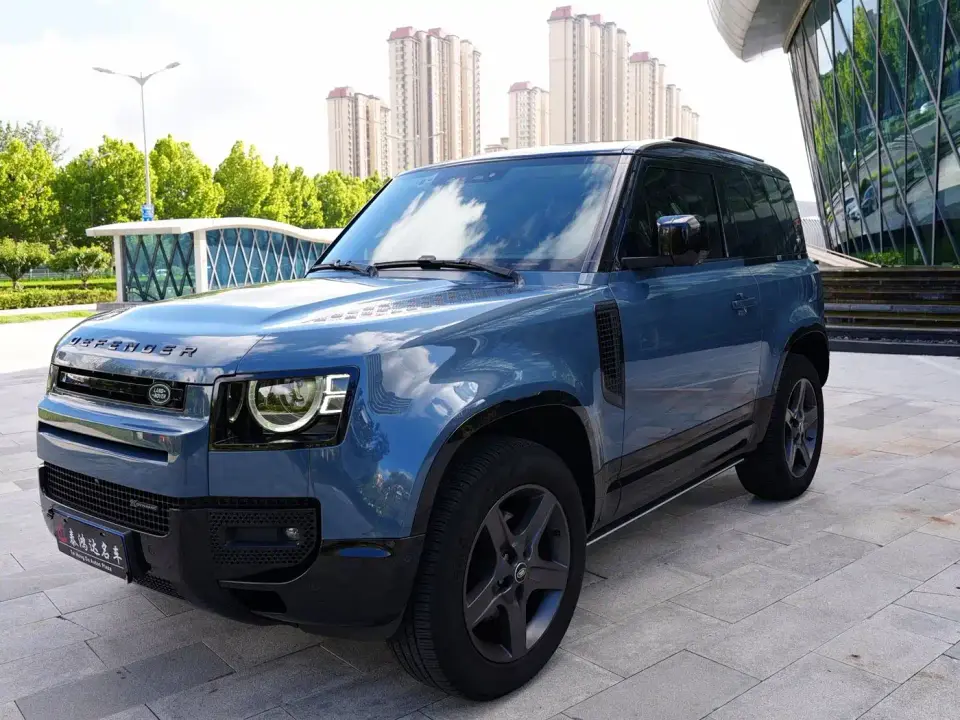 Land Rover Defender 90 2.0T P300 X-DYNAMIC HSE 2022