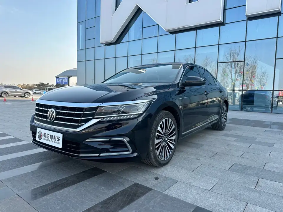Volkswagen Passat Model 330TSI Luxury Edition 2021