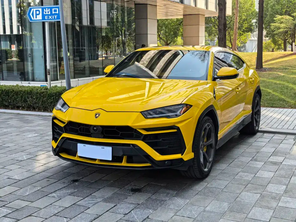 Lamborghini Urus 4.0T V8 2023