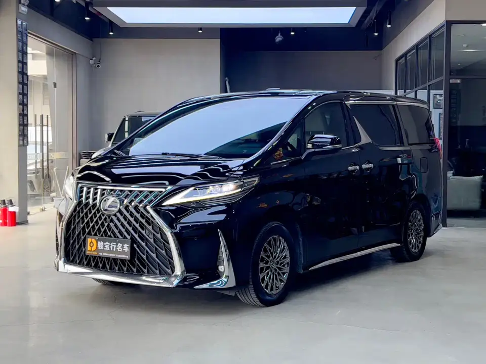 Lexus LM 300h 4-Seat Imperial Edition 2022