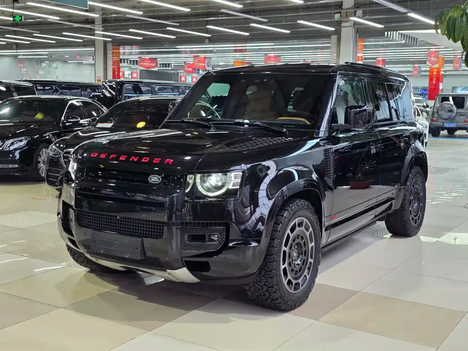 Land Rover Defender 110 5.0T V8 2024