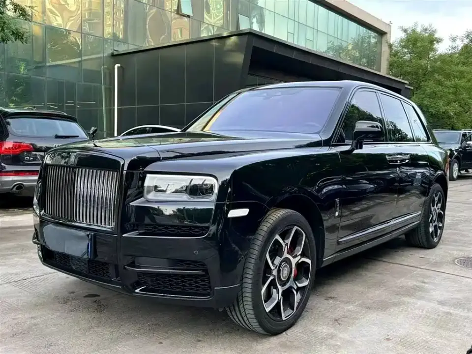 Rolls-Royce Cullinan Black Badge 2021