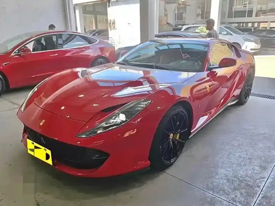 Ferrari 812 6.5L Superfast 2019