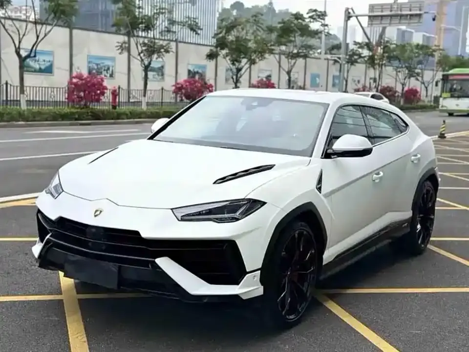 Lamborghini Urus 4.0T V8 2023