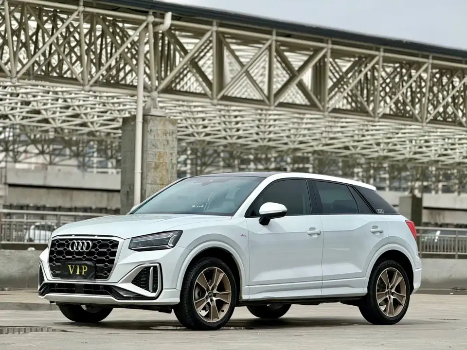 Audi Q2L 35 TFSI Fashion Dynamic 2021