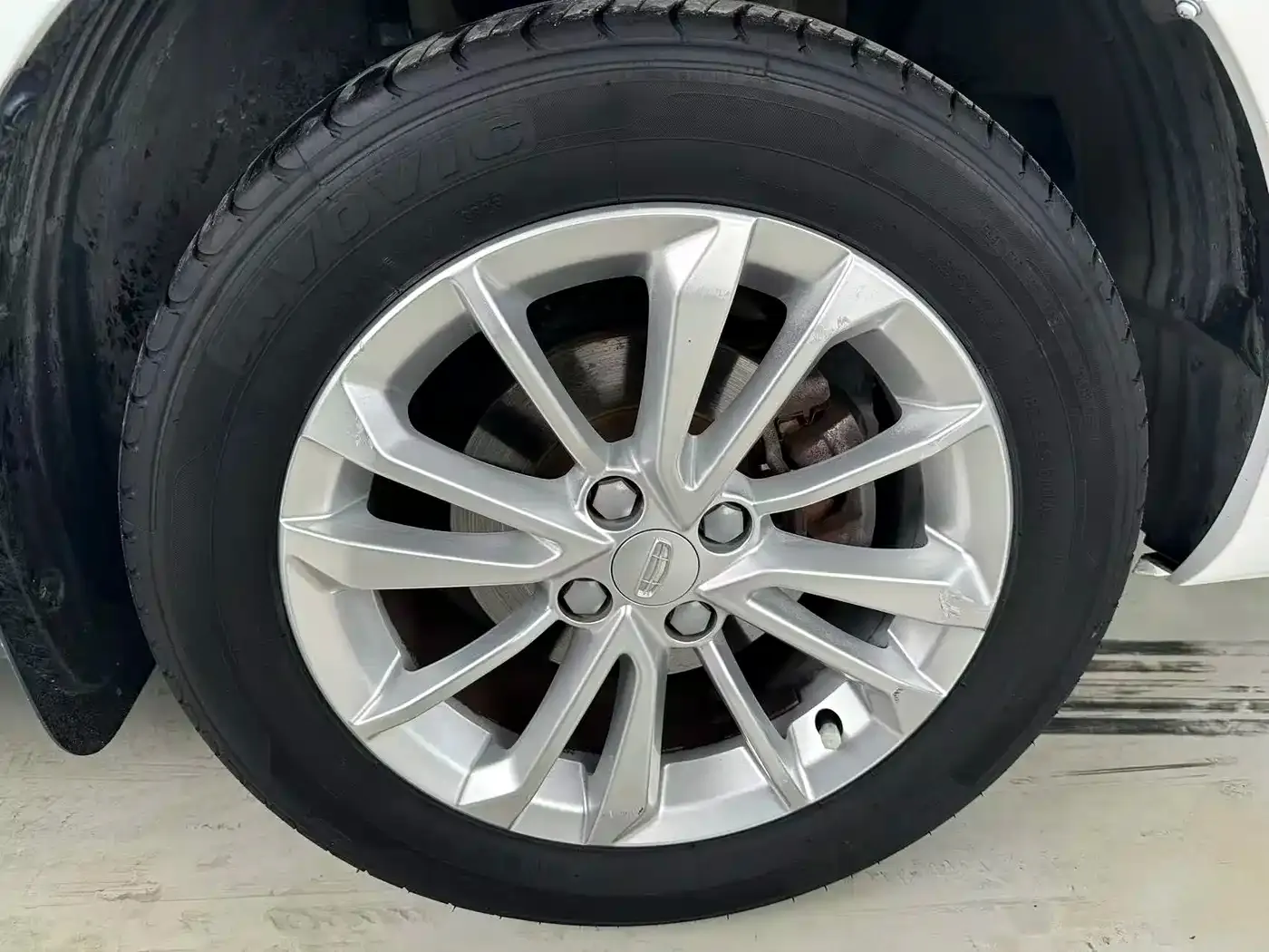 Geely Vision Facelift 1.5L CVT Asian Games Edition 2021 — фото 12