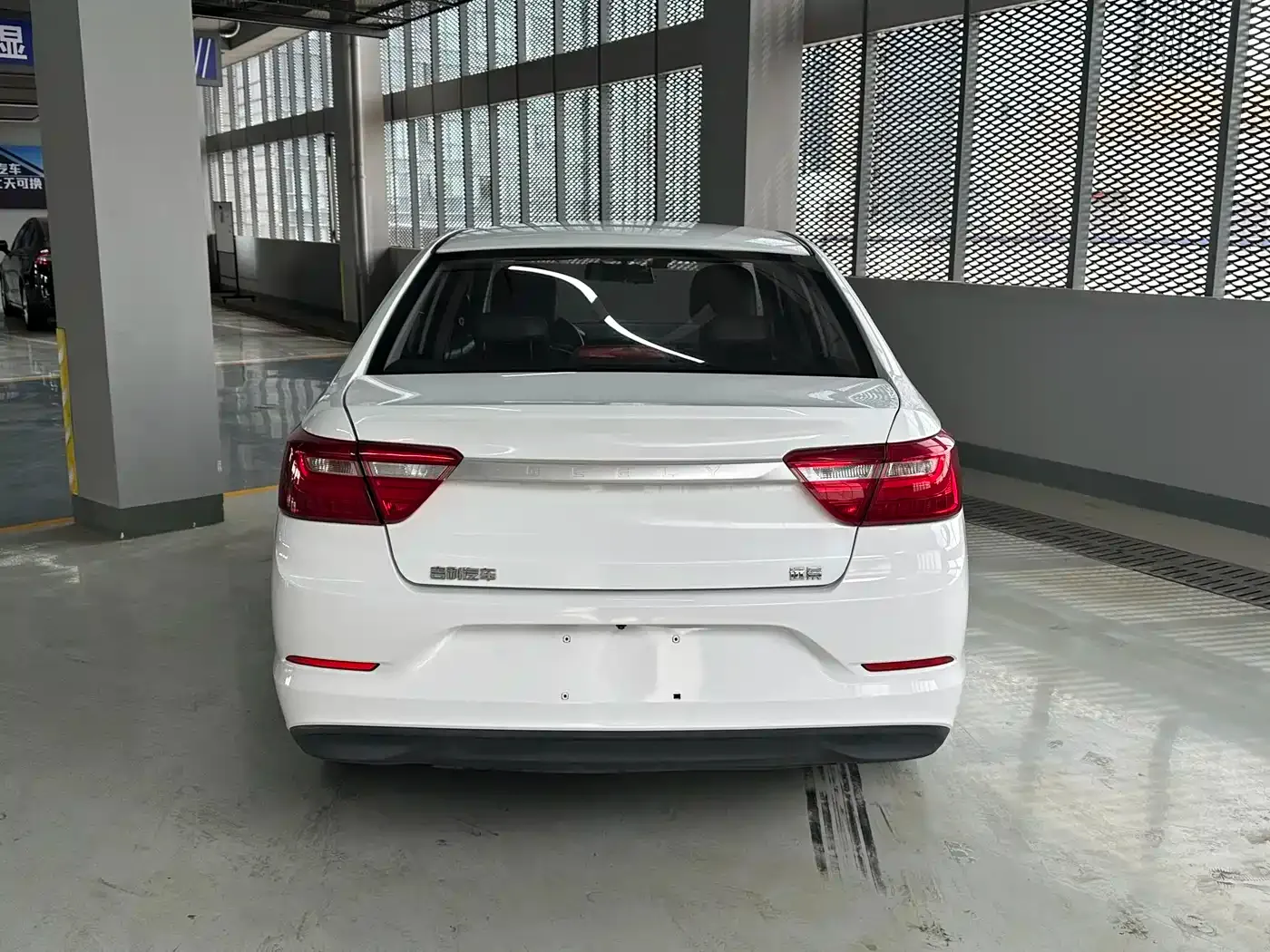 Geely Vision Facelift 1.5L CVT Asian Games Edition 2021 — фото 4