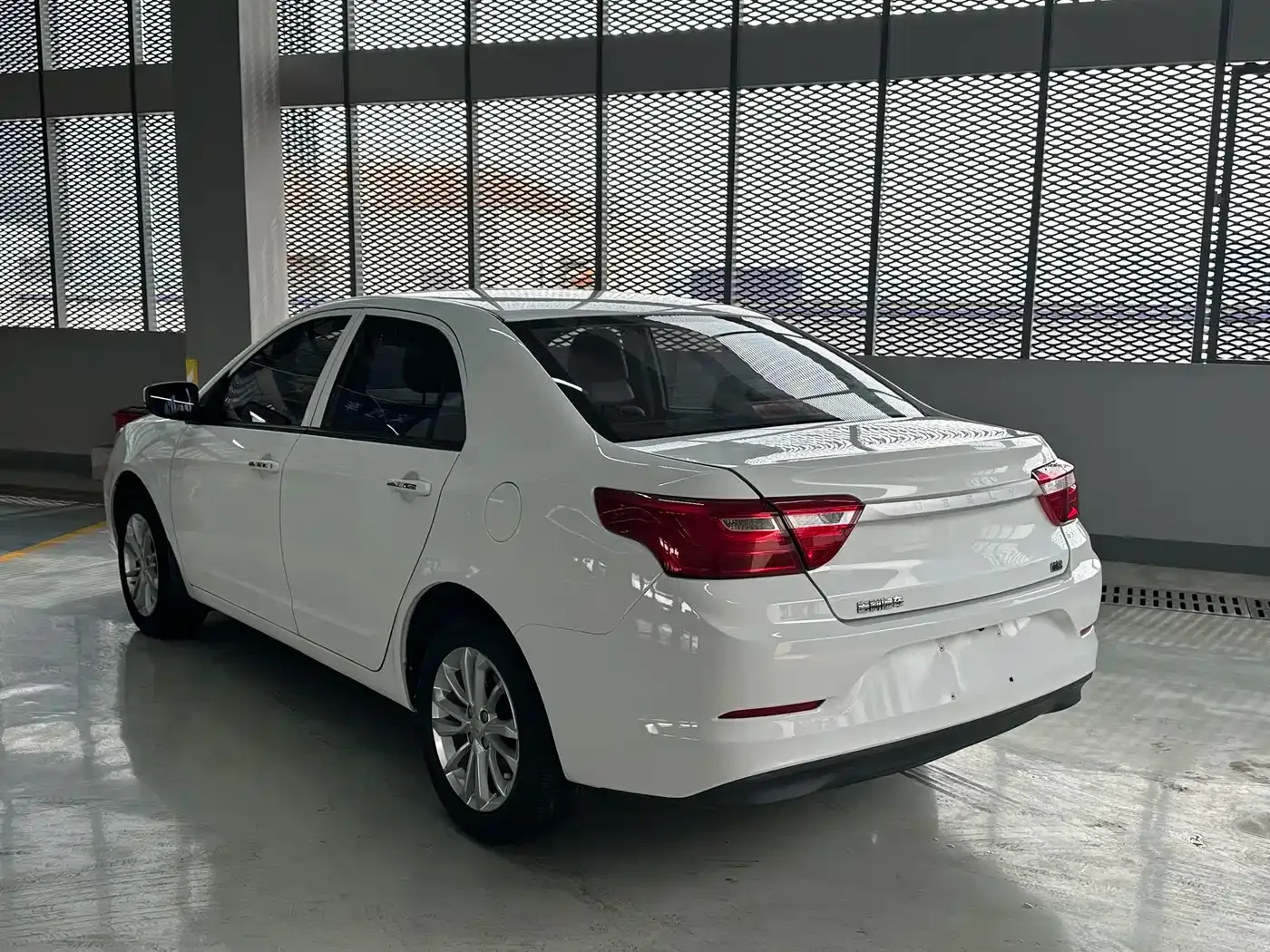 Geely Vision Facelift 1.5L CVT Asian Games Edition 2021 — фото 5
