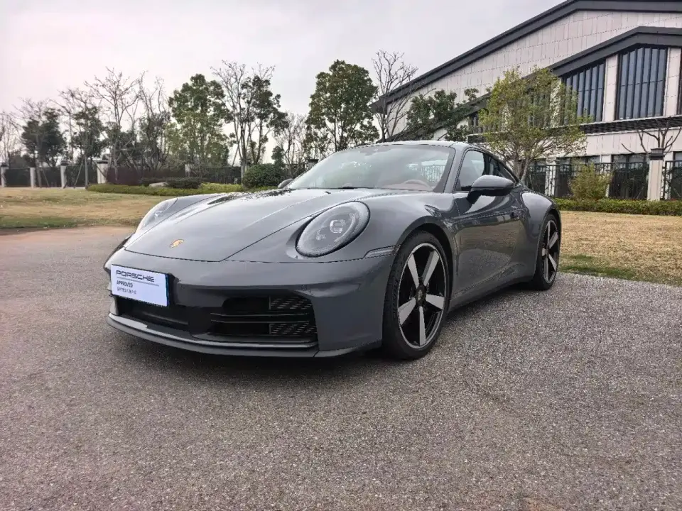 Porsche 911 Carrera 3.0T 2025