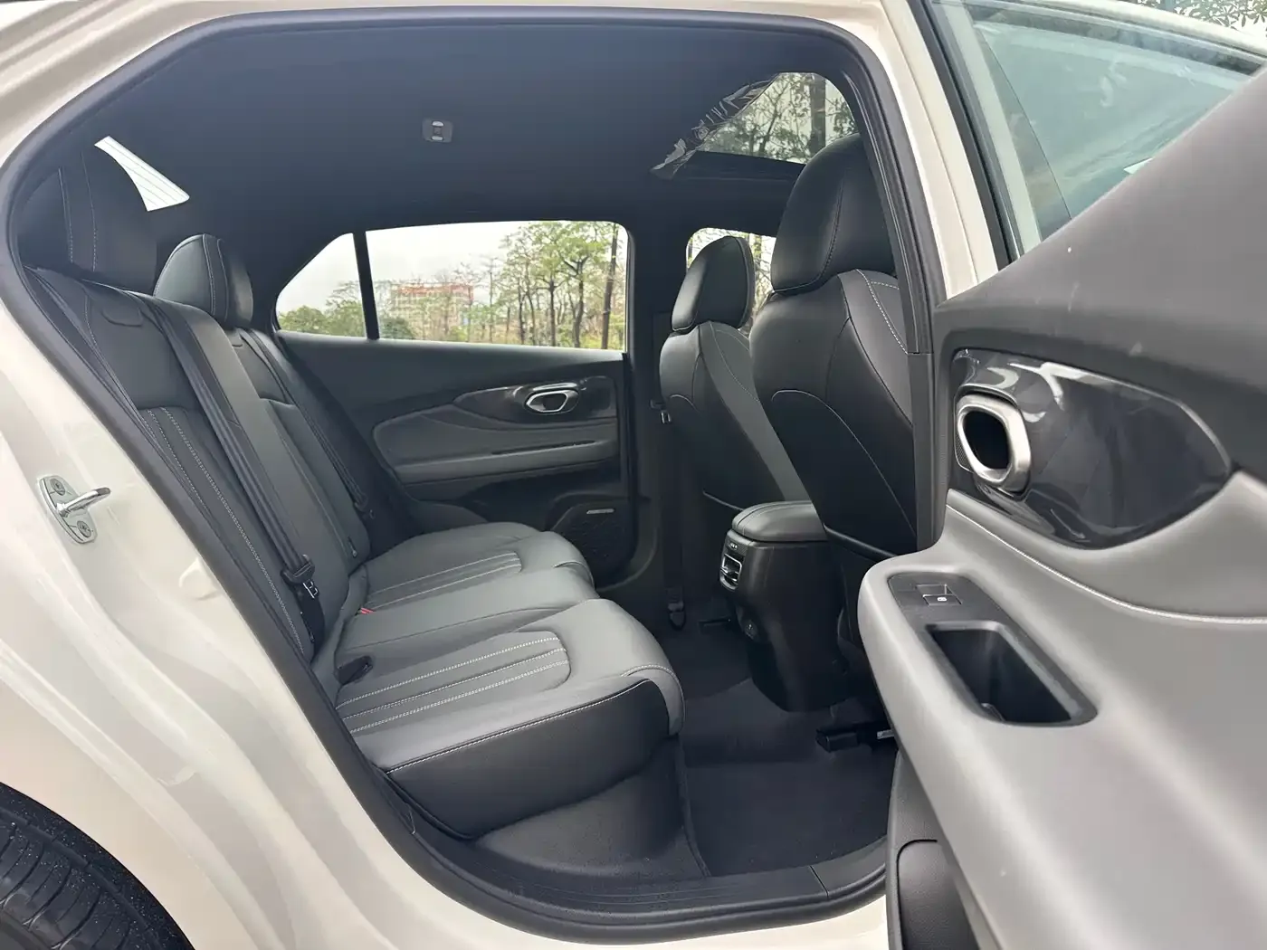 GAC Trumpchi Emkoo Model 270T DCT Shadow Leopard S Edition 2025 — фото 17