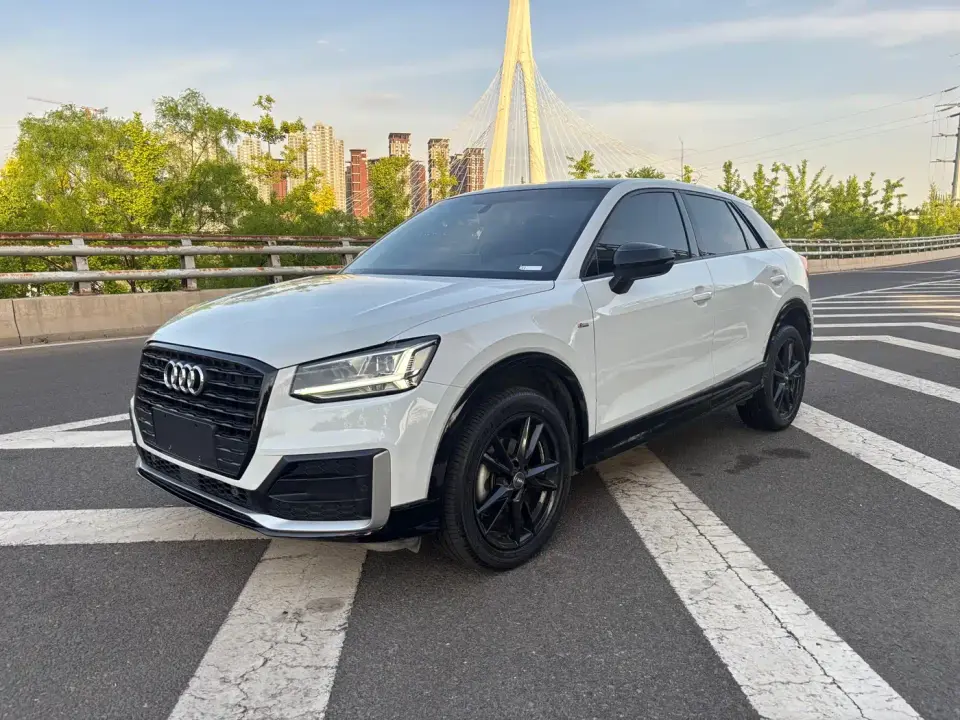 Audi Q2L 35 TFSI Progressive Dynamic Model 2020
