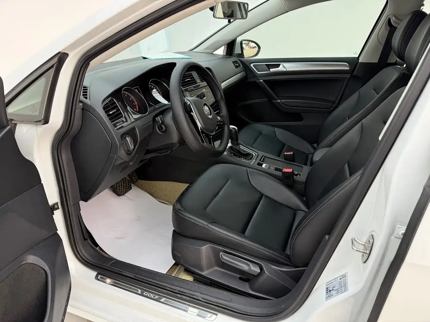 Volkswagen Golf 280TSI DSG Comfort 2020 — фото 8