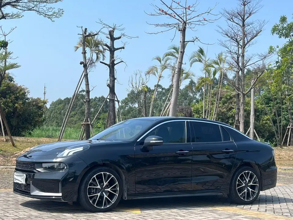 Lynk & Co 03 2.0TD Auto Power Pro Edition 2020