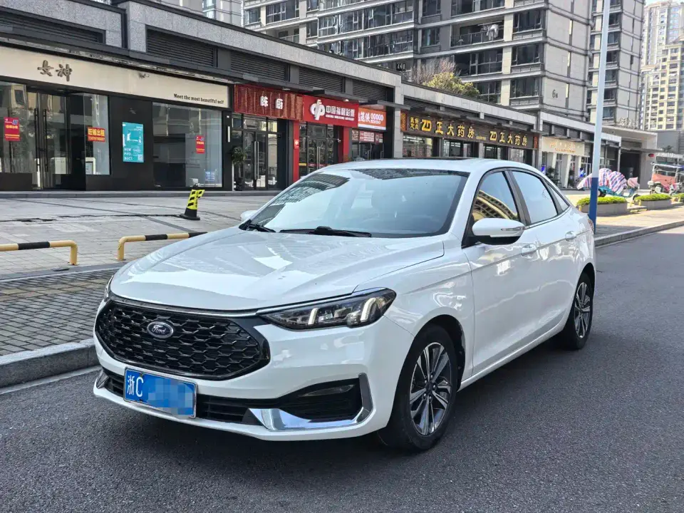 Ford Escort 1.5L Automatic Platinum Edition 2021