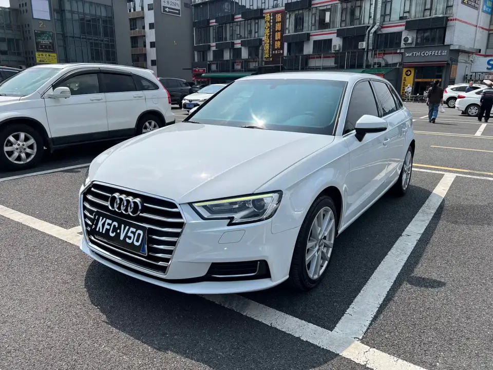 Audi A3 Facelift Sportback 35 TFSI Progressive (China VI) 2020