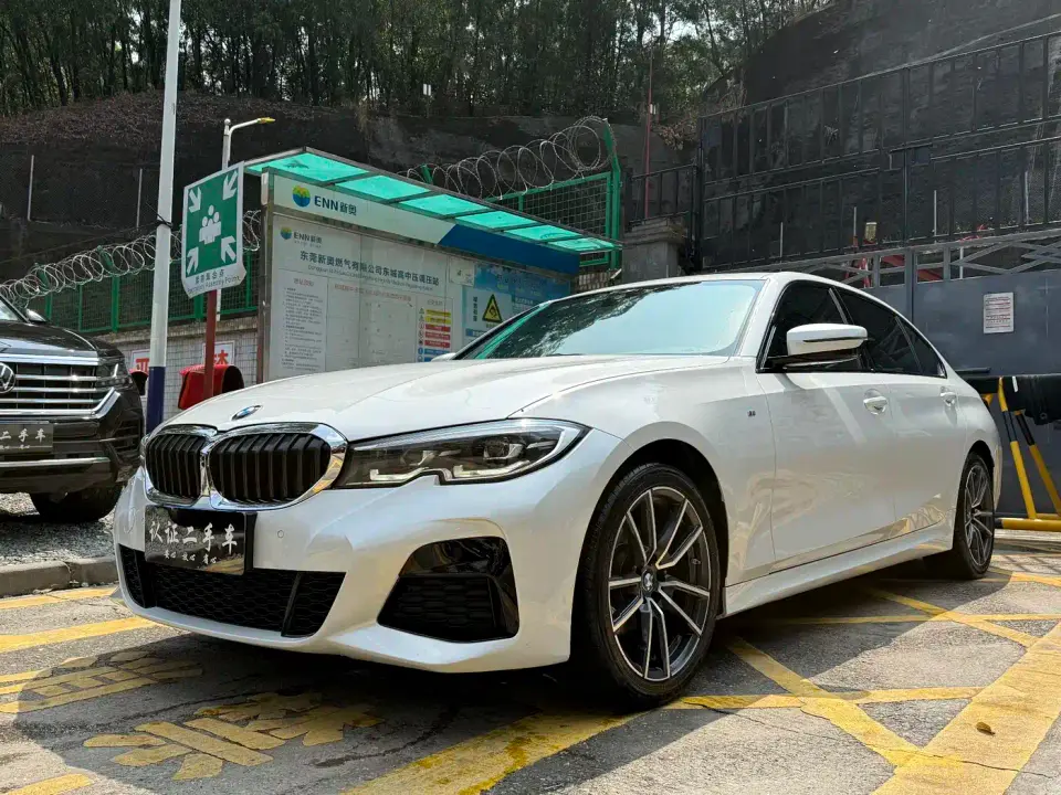 BMW 3 Series 325Li M Sport Package 2022