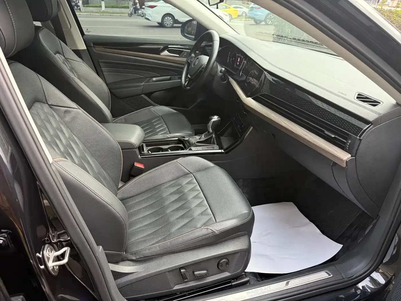Volkswagen Passat 330TSI Luxury Edition China VI 2020 — фото 10