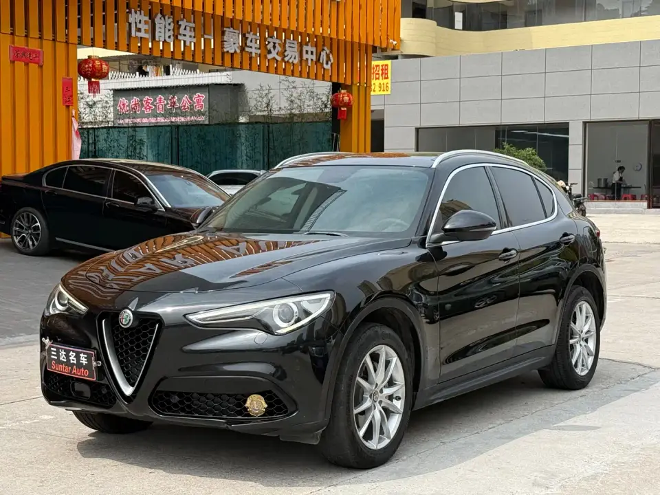 Alfa Romeo Stelvio 2.0T 200HP Luxury Edition 2019