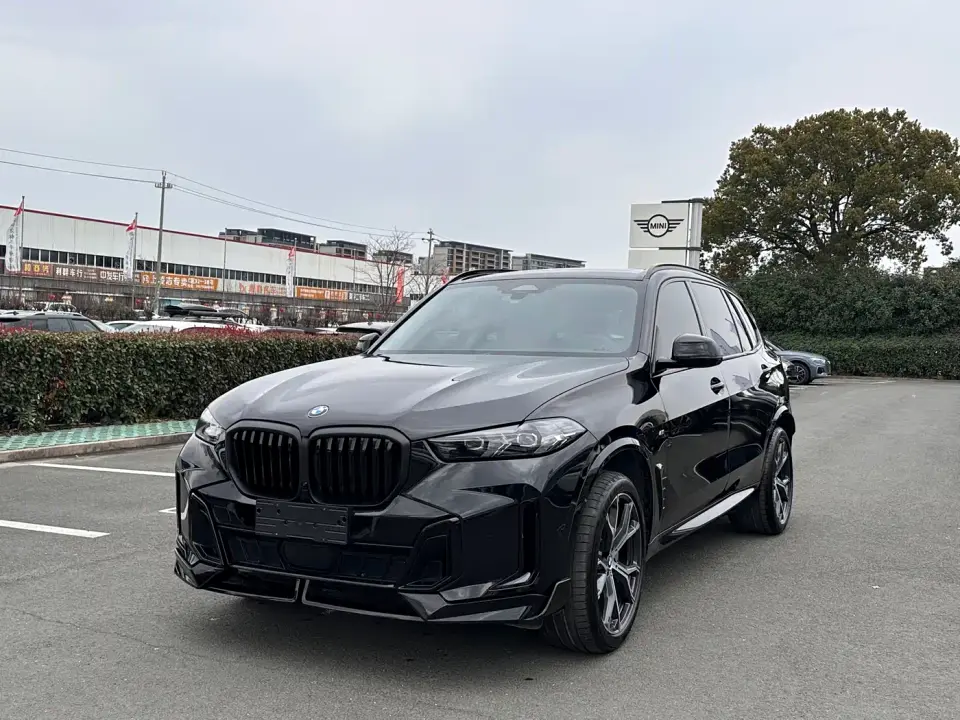 BMW X5 Model xDrive 30Li Exclusive M Sport Blackout Package 2025
