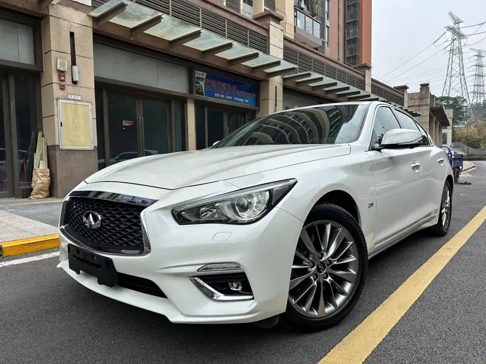 Infiniti Q50L 2.0T Premium Edition (China VI) 2019
