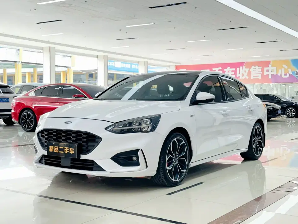 Ford Focus Sedan EcoBoost 180 Automatic ST Line 2019