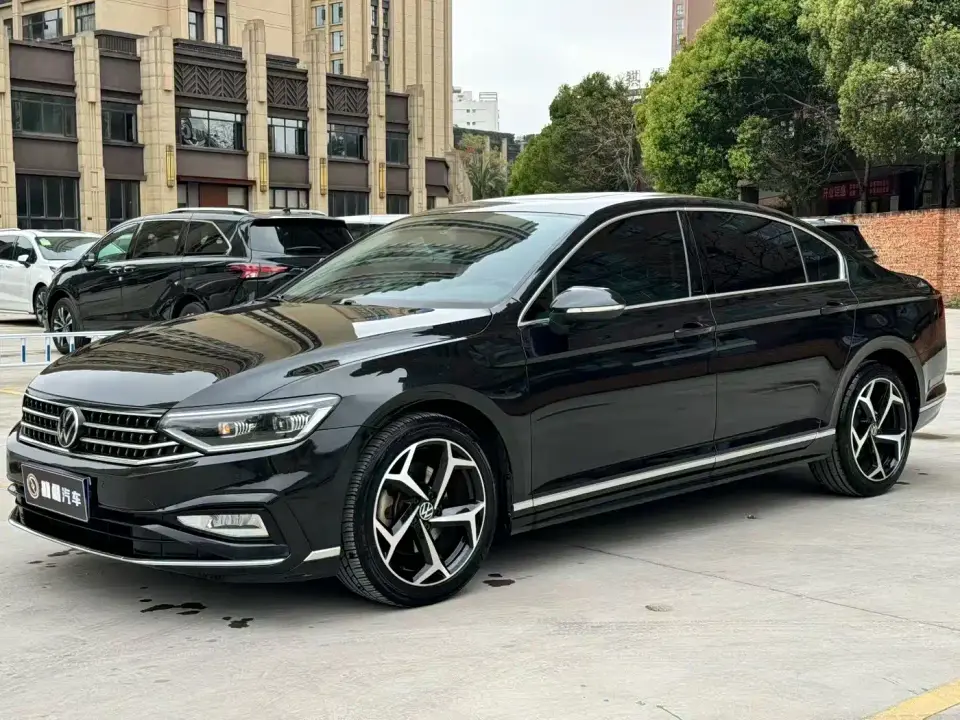 Volkswagen Magotan Model 2 Million Commemorative Edition 330TSI DSG Luxury 2023