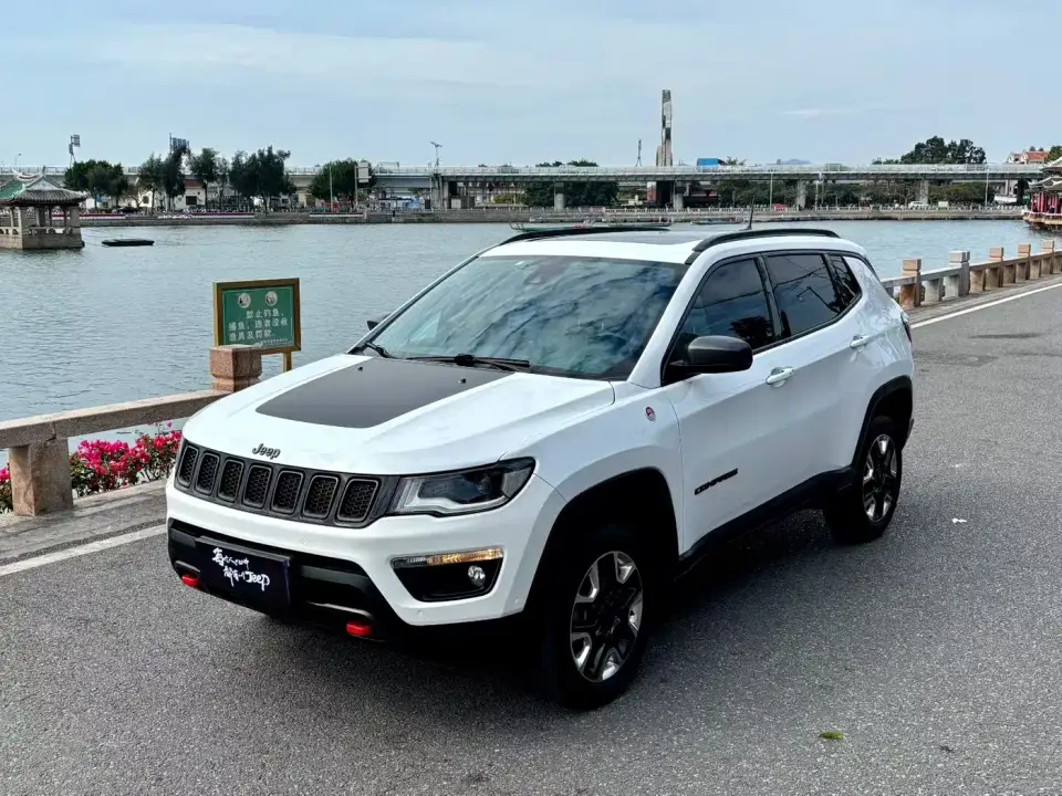 Jeep Compass 200TS Auto High Performance AWD-Connected Large Screen Edition 2019