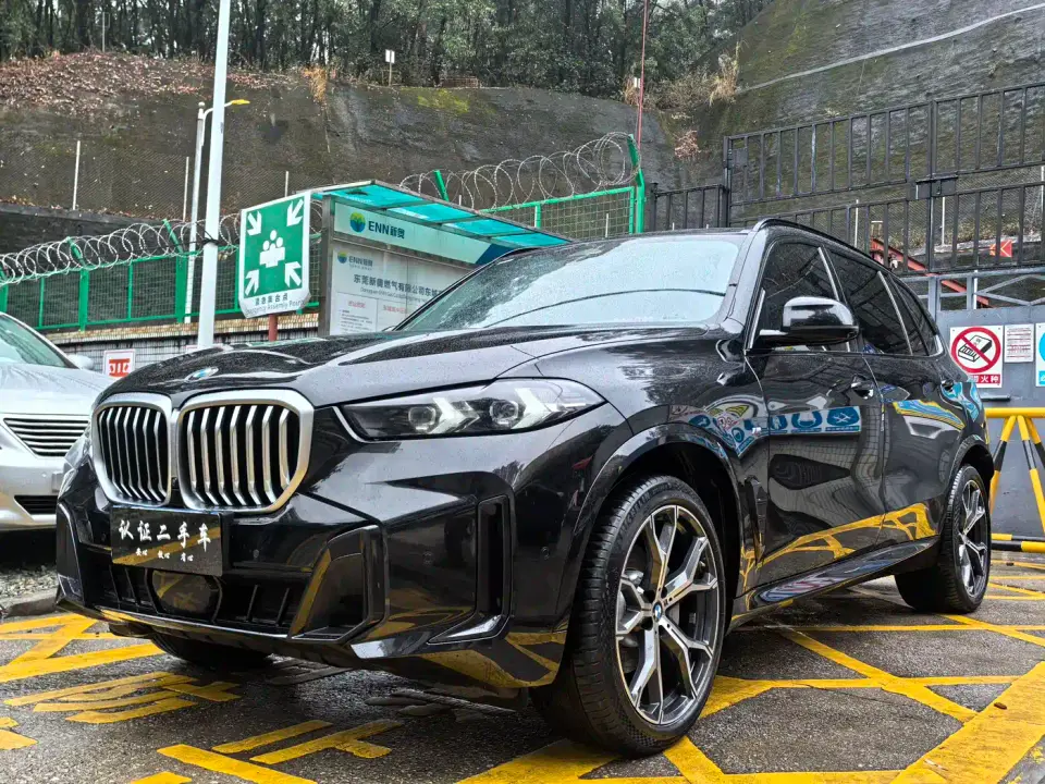 BMW X5 xDrive 30Li Premium M Sport Package 2024