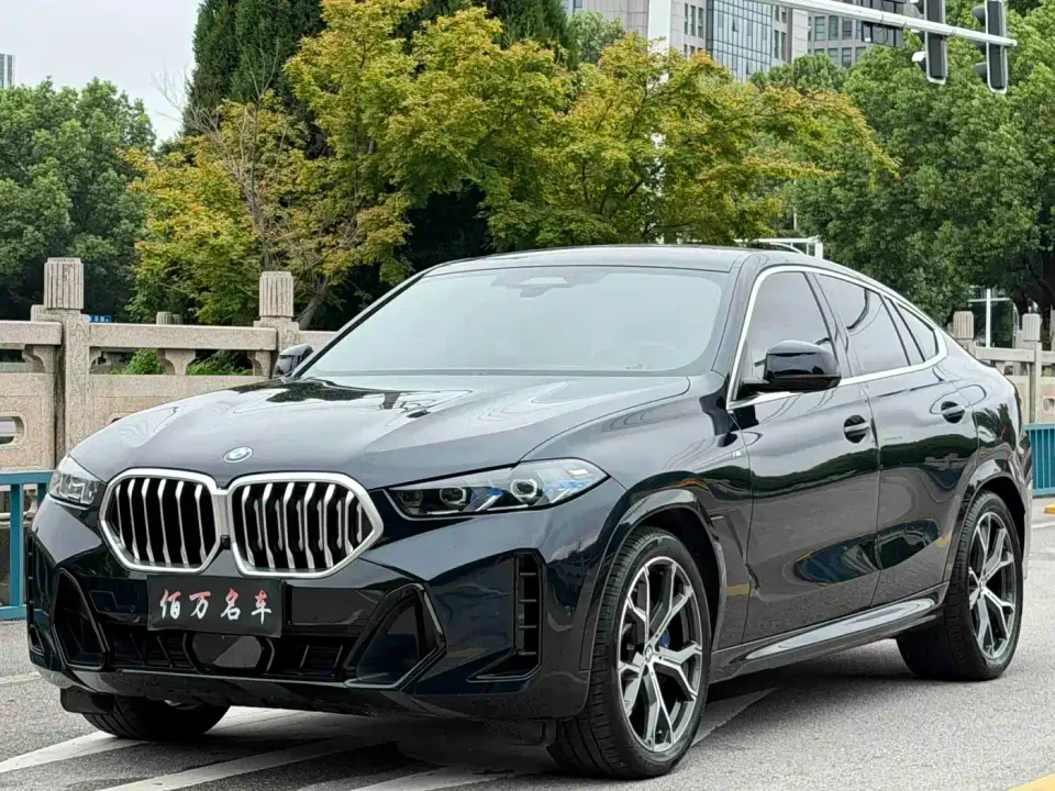 BMW X6 xDrive40i Premium M Sport Package 2025
