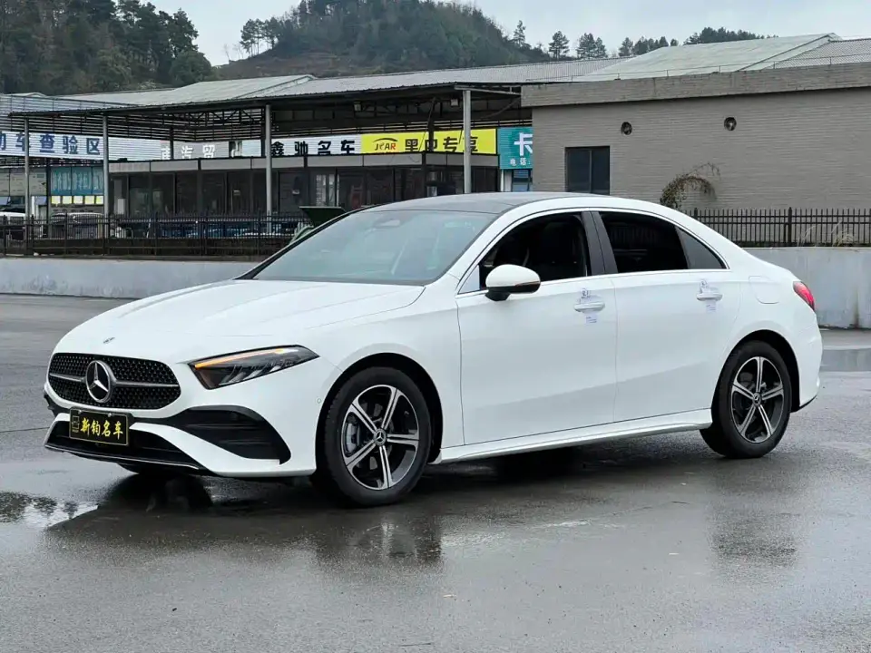 Mercedes-Benz A-Class A 200 L Fashion Edition 2025