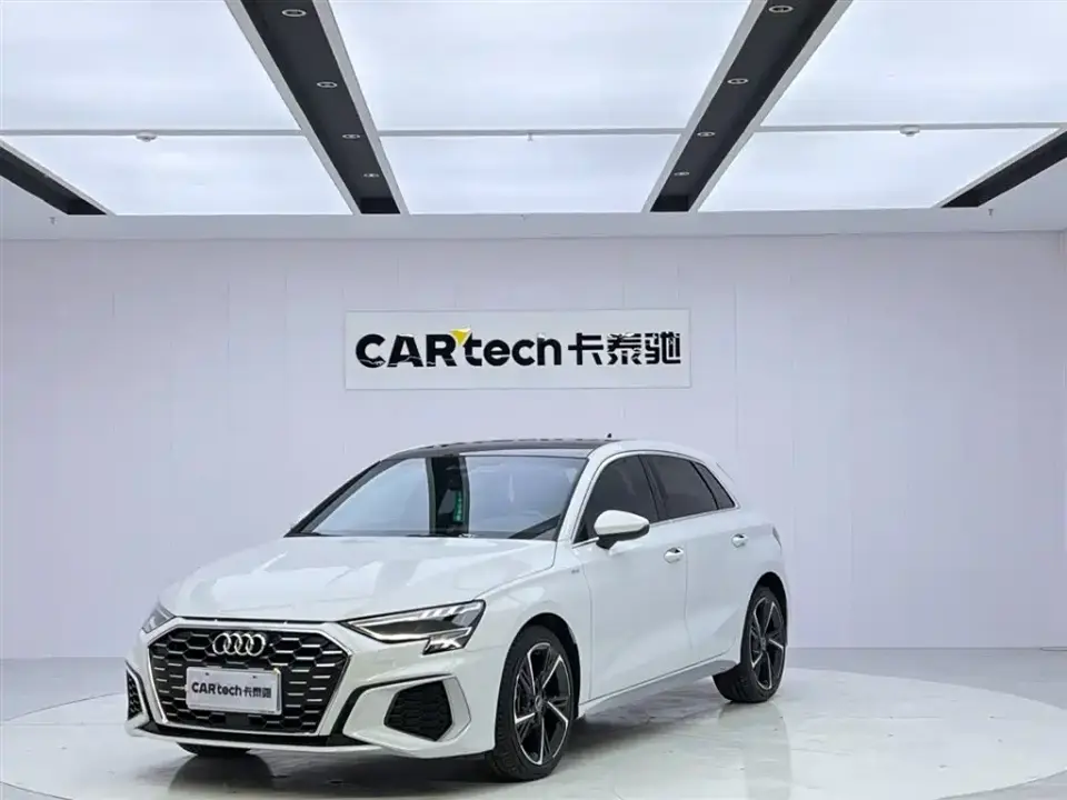 Audi A3 Model Sportback 35 TFSI Fashion Sport 2024