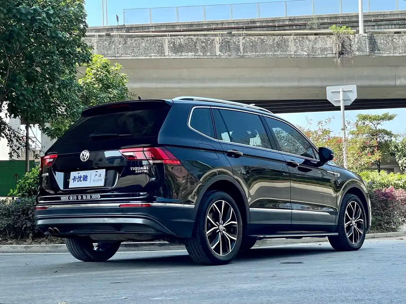Volkswagen Tiguan L Facelift 330TSI Auto 2WD Smart Luxury China VI 2020 — фото 7