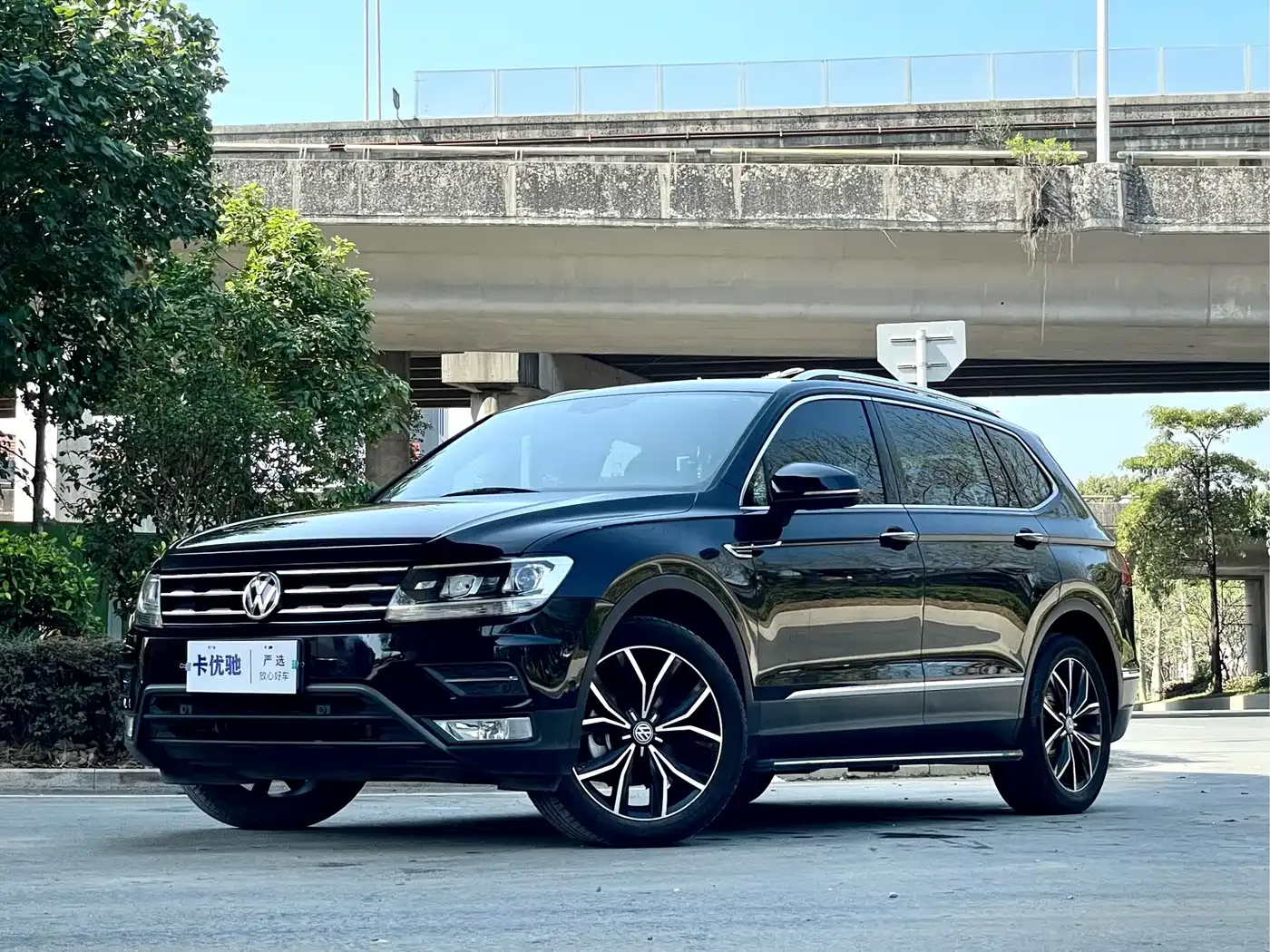 Volkswagen Tiguan L Facelift 330TSI Auto 2WD Smart Luxury China VI 2020