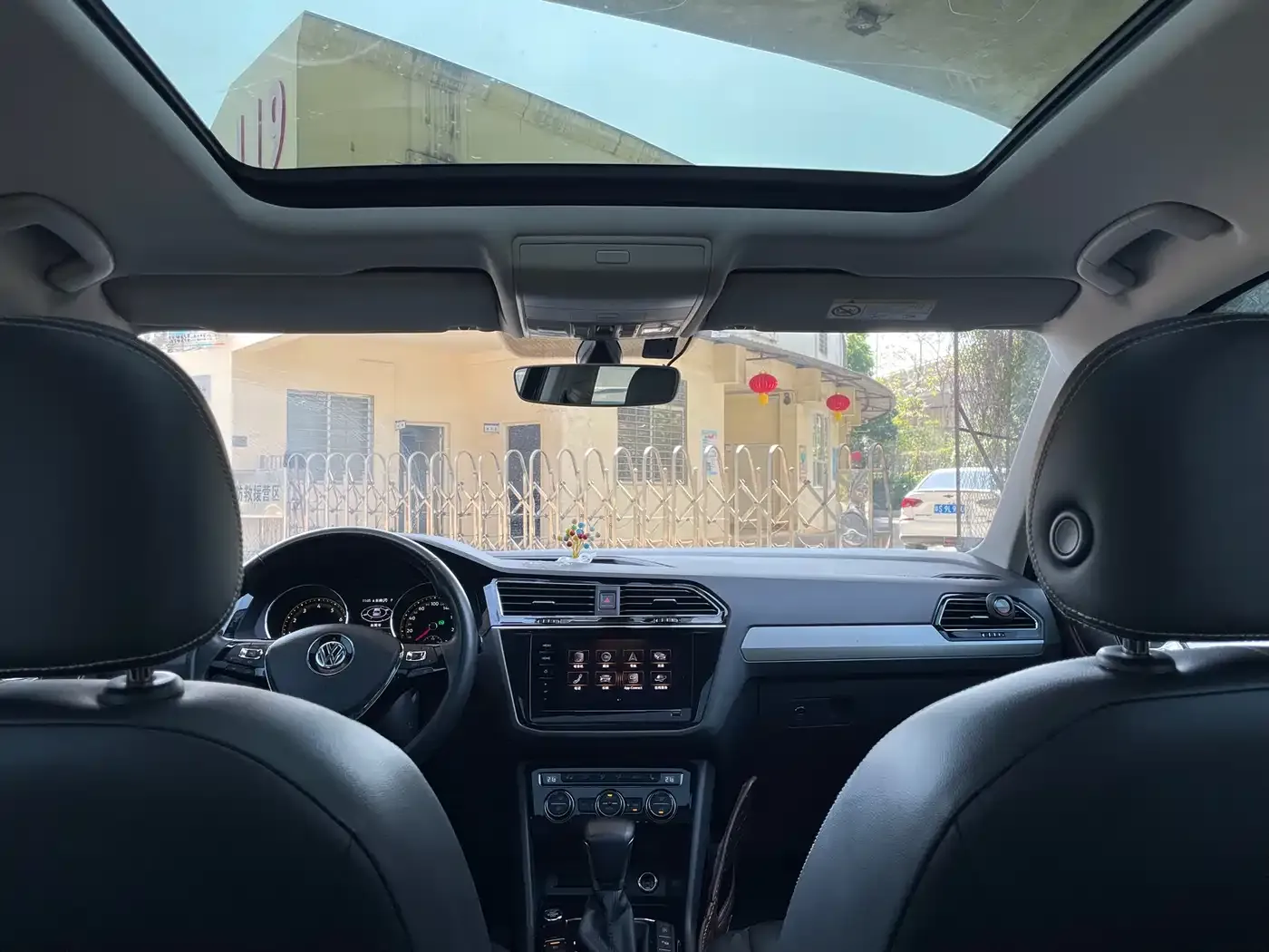 Volkswagen Tiguan L Facelift 330TSI Auto 2WD Smart Luxury China VI 2020 — фото 19