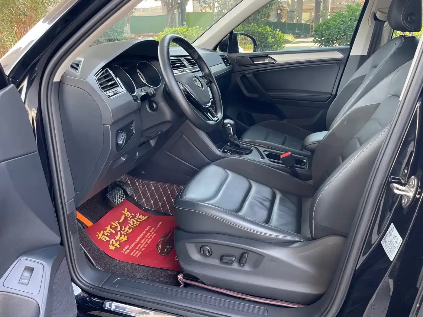 Volkswagen Tiguan L Facelift 330TSI Auto 2WD Smart Luxury China VI 2020 — фото 8