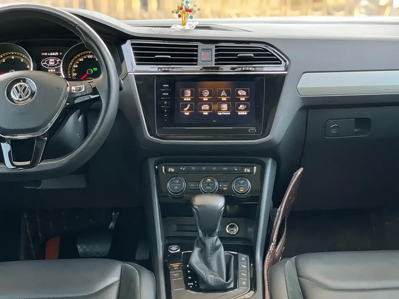 Volkswagen Tiguan L Facelift 330TSI Auto 2WD Smart Luxury China VI 2020 — фото 15