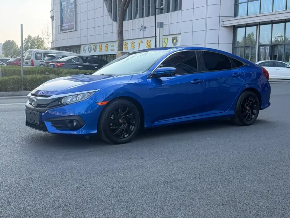 Honda Civic 220TURBO CVT Luxury Edition 2019